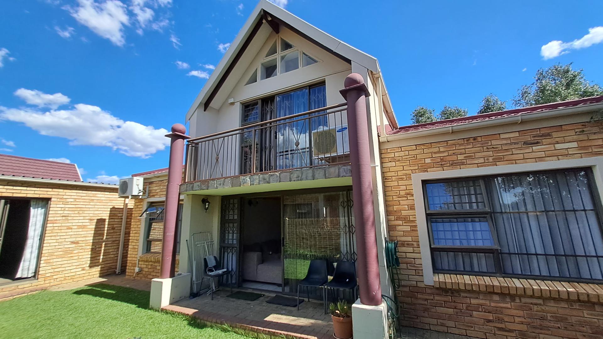 3 Bedroom Property for Sale in Langenhovenpark Free State